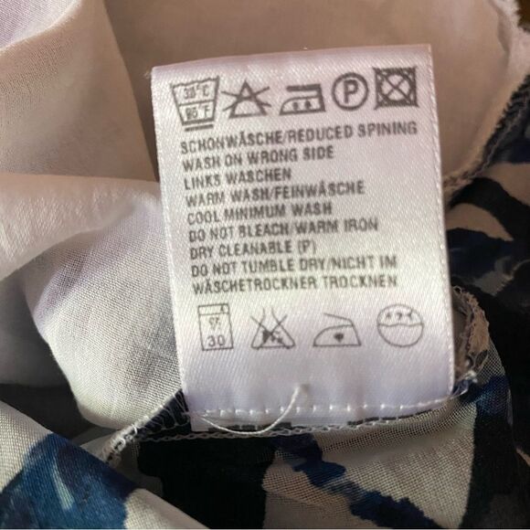 Escada Printed Long Sleeve Button Down Blouse Size 46 - Picture 9 of 9